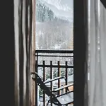 Отель Heliopic & 4*