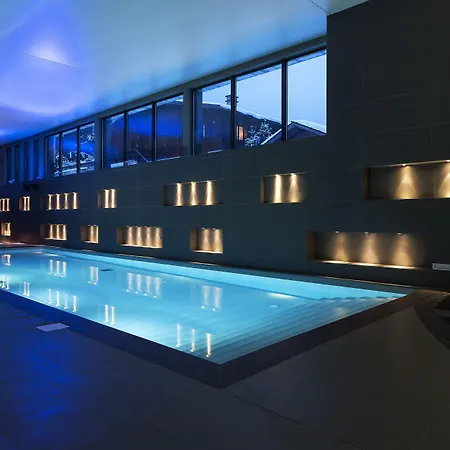 Отель Heliopic & 4*