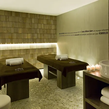 Hotel Heliopic & 4*
