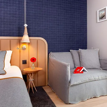 Hotel Heliopic & 4*
