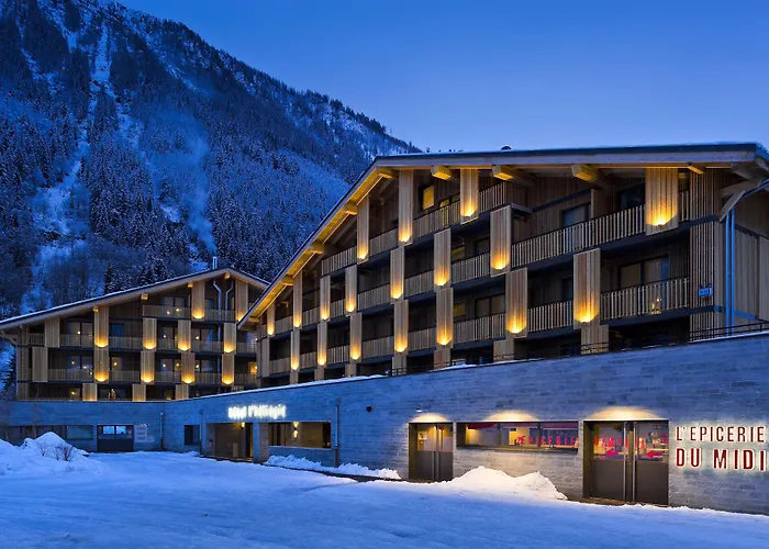 Hotell Heliopic & 4*