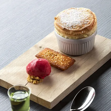 Szálloda Heliopic & 4*